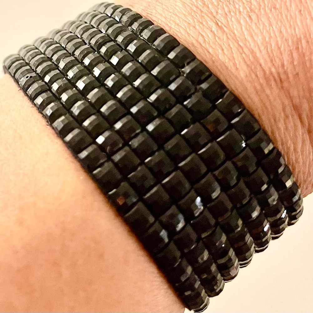 Redkin Magnetic Clasp Black Beaded Bracelet